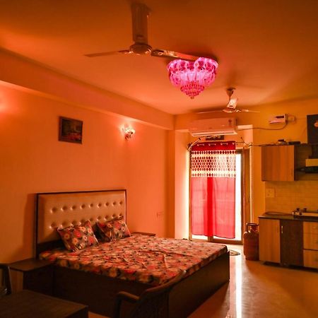 Hare Krishna Home Stay Vrindāvan Εξωτερικό φωτογραφία