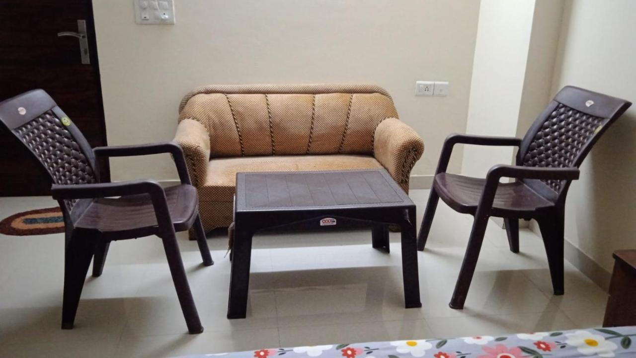 Hare Krishna Home Stay Vrindāvan Εξωτερικό φωτογραφία